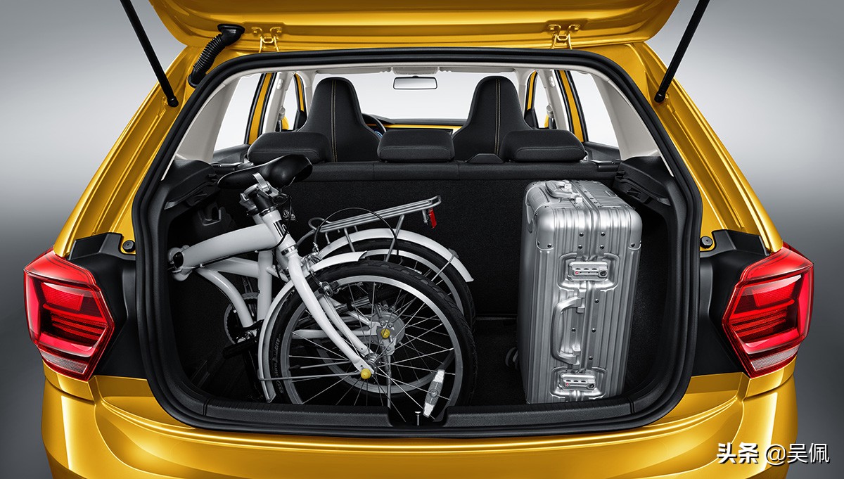 polo汽车2025款贵州报价及图片_大众Polo Plus对比宝骏310 A0级两厢车 5万和10万买车的选择
