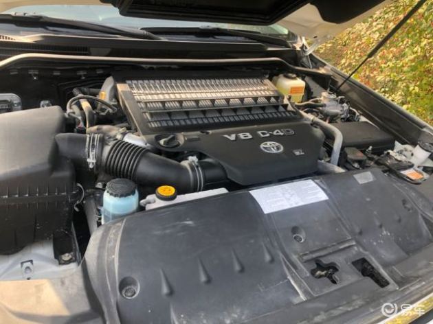 丰田酷路泽4500柴油版V8双涡轮增压_20款丰田酷路泽4500内饰豪华升级_丰田兰德酷路泽4500